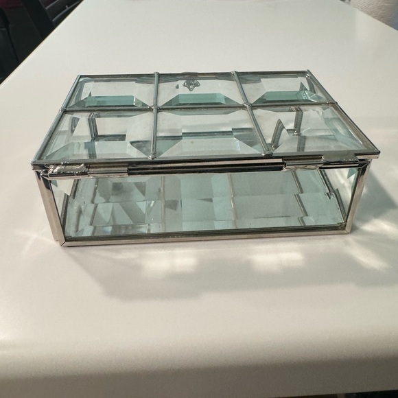 Nicole Miller Jewelry Trinket Box Beveled Glass Mirrored - Picture 5 of 11